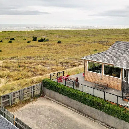 Oceanfront-Nicest on the Beach! Full Late 2025 Renovation!!