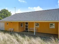 "Jeip" - 2.1km from the sea Отели в г. 