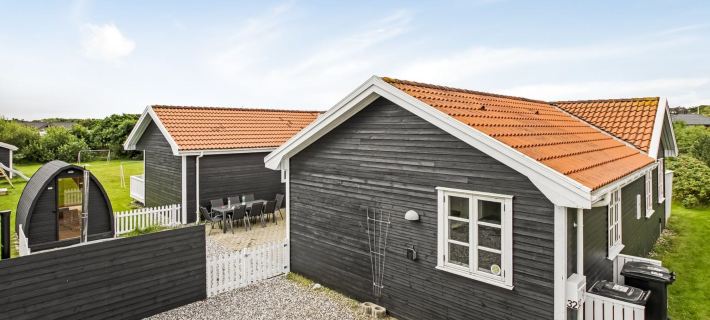 "Torhild" - 700m from the Sea Hotels in Ringkøbing