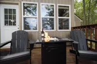 Lakefront w/ PrivateDock Fishing Beach 2Kayaks Firepit Fireplace Foosball