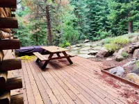 Cozy 3-Bdrm Log Cabin Retreat in Truckee, Sleeps-8, Hot Tub, 2 Acres of Serenity