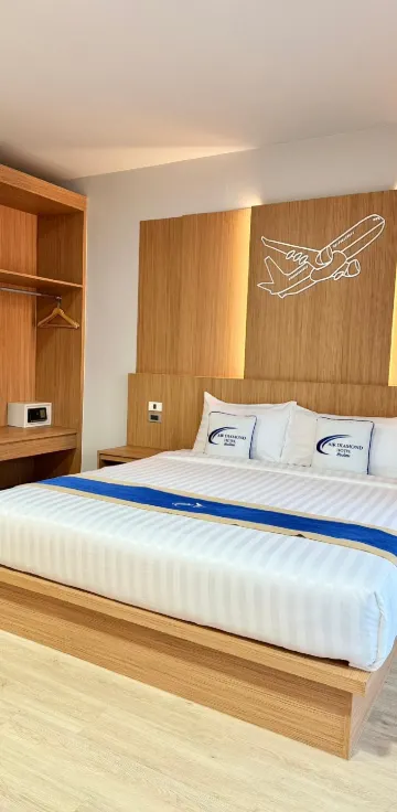 ห้องดีลักซ์ เตียงใหญ่ 1 เตียง