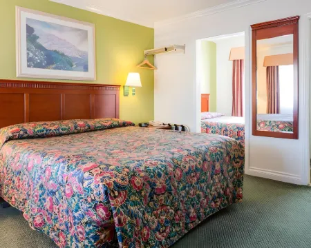 Redondo Inn and Suites Hotels in Redondo Beach