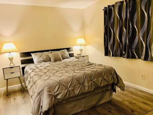 Convenient and newly renovated cozy private home