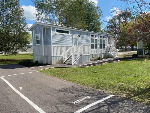 Byrd 7 Nesting Nook Hotels in Laceys Spring