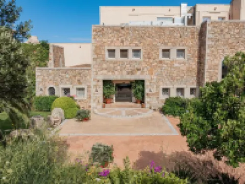 Petra Bianca Hotels near Romazzino Beach