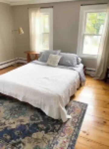 Calm Townhouse Close to Town & Beaches