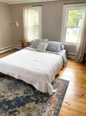 Calm Townhouse Close to Town & Beaches