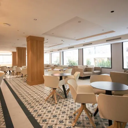 Villa España Hotel Отели рядом с достопримечательностью «Пляж Пониенте»
