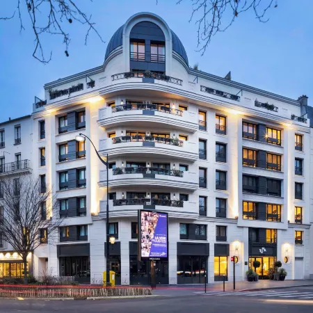 Yuna Porte-Maillot - ApartHotel
