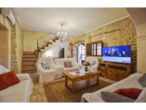 Country House Mallorca with Pool & Views Hoteles en Búger