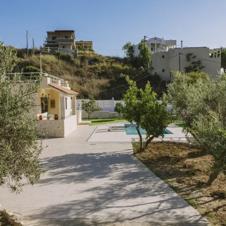 Villa in Panormo with Private Pool & Beach