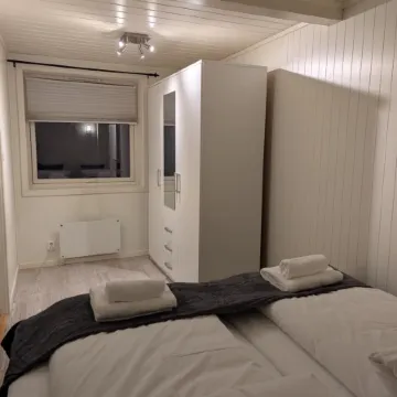 Central Station Retreat (H77A)