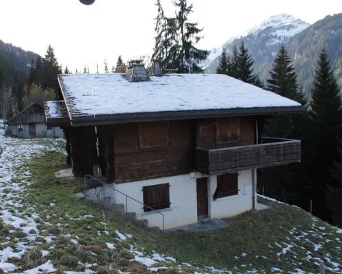 Chalet in Vonnes near Chairlifts & Shuttle Ξενοδοχεία στην πόλη Chatel