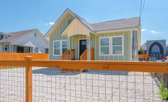 Generous 5br/3ba Haven Close to Alamo & Riverwalk!