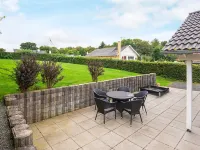 Bright Family Cottage by Kelstrup Beach