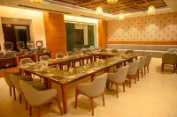 Krishna's Courtyard - Hotel & Convention - Breakfast