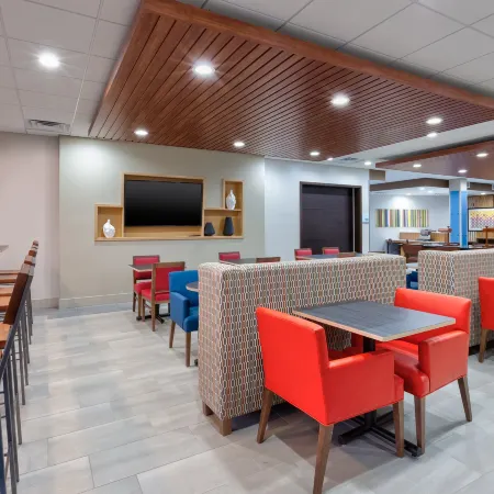 Holiday Inn Express & Suites WOOSTER by IHG