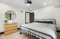 Luxury Waterfront Retreat | Casa Del Capo | Sauna, EV, Pizza Oven & Lake Views