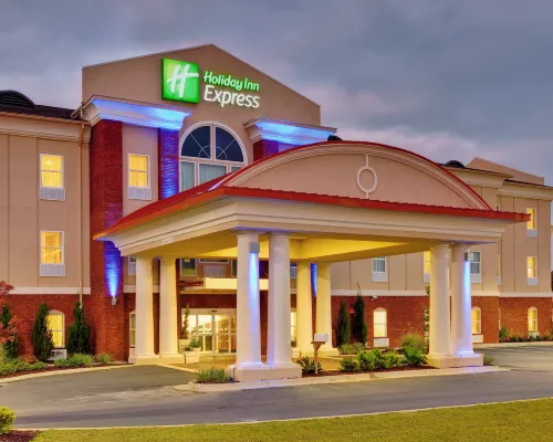 Holiday Inn Express MCCOMB by IHG Hotels in McComb