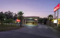 Red Roof Inn Baldwin - Motels