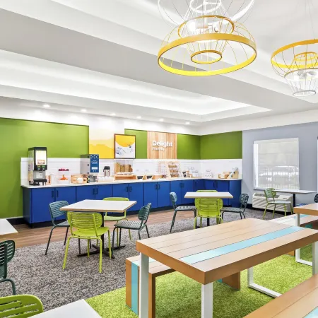Spark by Hilton Kingsland Отели в г. Кингсленд