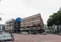 Room V Kluang parade by SECOM