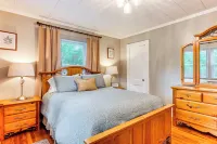 3 Mi to Dtwn! Forest City Haven w/ Furnished Patio - 2-Star