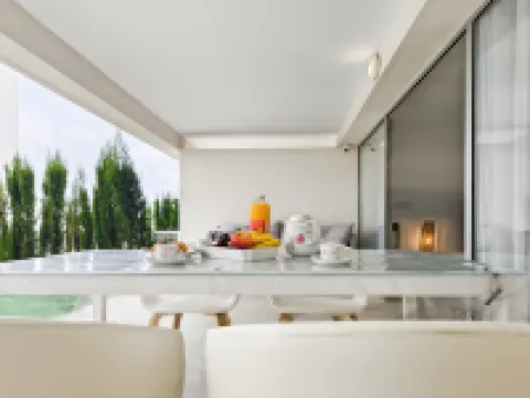 Modern Pool Bungalow