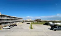 Mariner Inn and Suites - parking