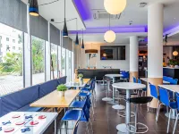Hotel Ibis Budget Porto Gaia - breakfast