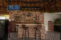 The Embassy Angkor Resort & Spa - bar