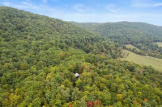 Secluded Cabin with Hot Tub, Heated Floors, Indoor and Outdoor Fireplaces