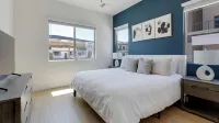 Landing Apartments Tucson near La Cholla Professional Park