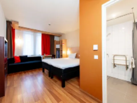 イビス クラクフ スタレ ミャスト クラクフのホテル