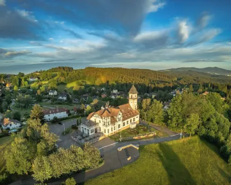 佩特任酒店 尼斯河畔亞布洛內茨酒店