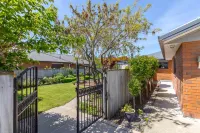 Executive 3 bedroom home Hotels in Masterton