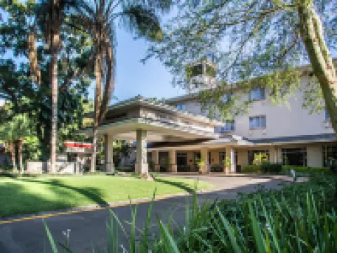 Southern Sun Ridgeway Lusaka Hotels near Lusaka National Museum