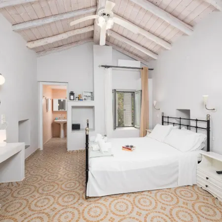Aimilia Cottage
