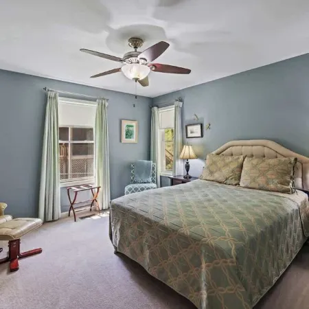 Lakeside Bungalow, Sleeps 12, Private Dock + More!