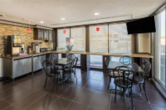 Economy Suites Fairgrounds