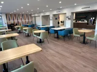 ควอลิตี้ อินน์ แอนด์ สวีทส์ ธันเดอร์ เบย์ ดาวน์ทาวน์