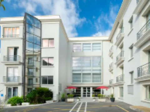 ベストウェスタン ホテル ジャーナル アンティーブ ジュアン レ パン アンティーブのホテル