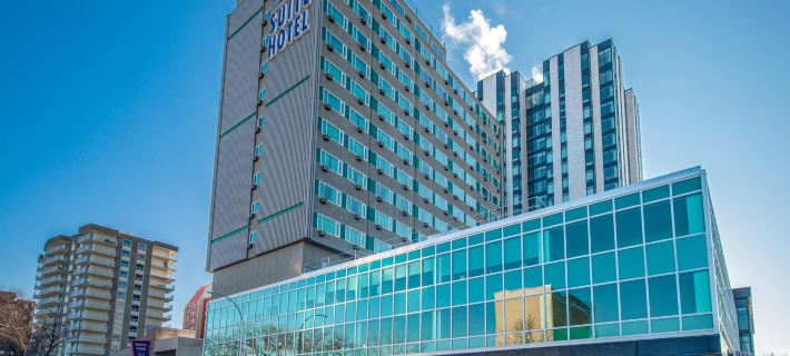 Campus Tower Suite Hotel Отели в г. Эдмонтон