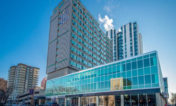 Campus Tower Suite Hotel