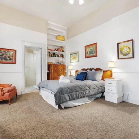 Saugatuck Retreat in Historic Downtown!