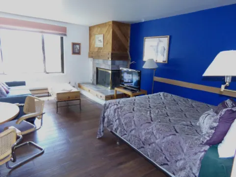 Edgewater Studio One Bath Ewjp