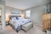Coastal Brigantine Retreat - Walk to Beach! - Parking