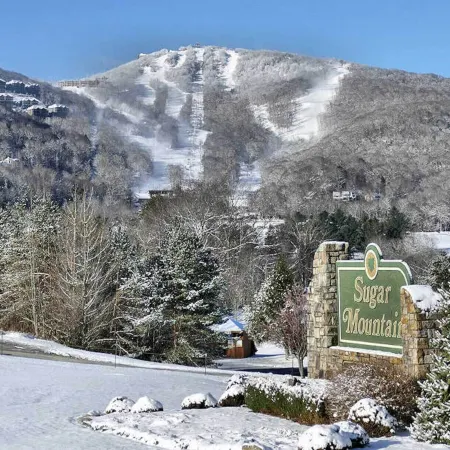 Walk to Ski Resort! Sugar Mtn Haven w/ Lake Views