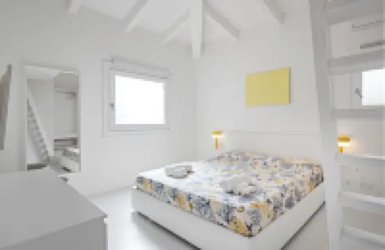 Villa con Rooftop e Giardino Privato a 200 Metri Dalla Spiaggia